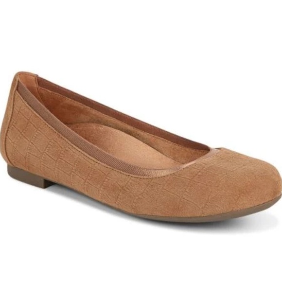 Vionic Anita Flats Tan Suede Leather Slip On Size 6.5 Round Toe - Picture 1 of 10